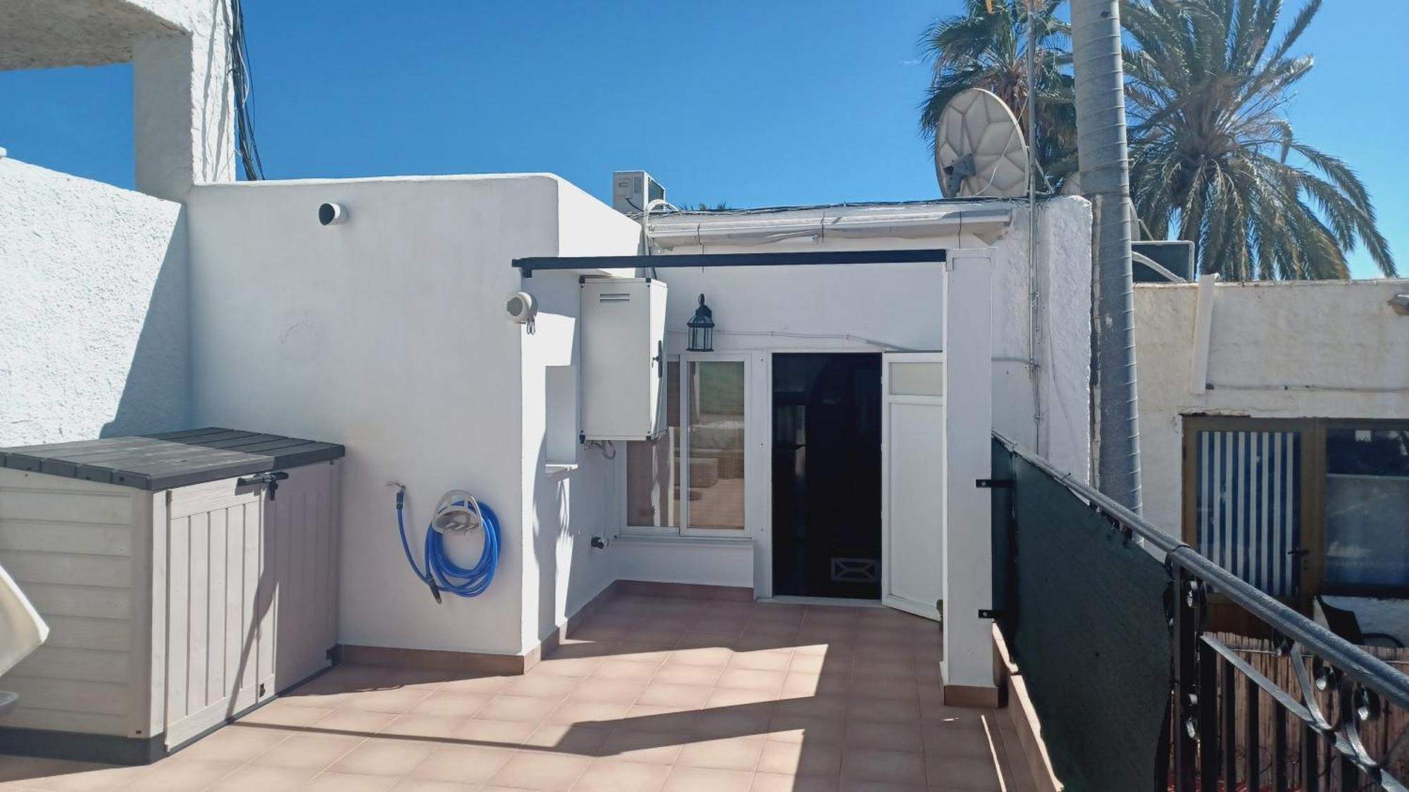 Beachfront Location Apartament